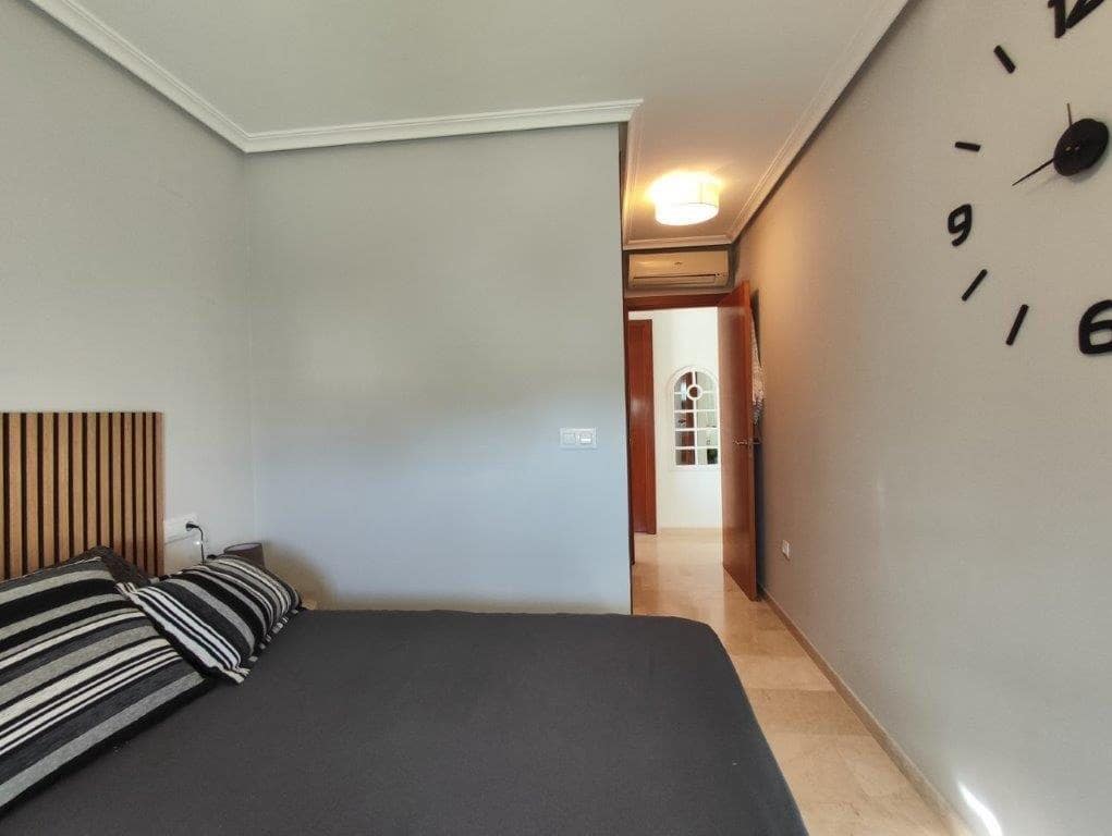 Apartamento de 2 habitaciones en Dénia en venta con piscina - 335.000 € (Ref: 9399820)