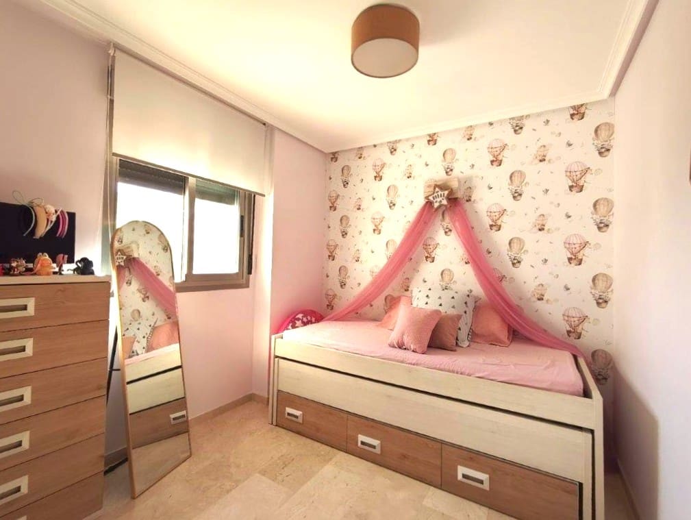 Apartamento de 2 habitaciones en Dénia en venta con piscina - 335.000 € (Ref: 9399820)