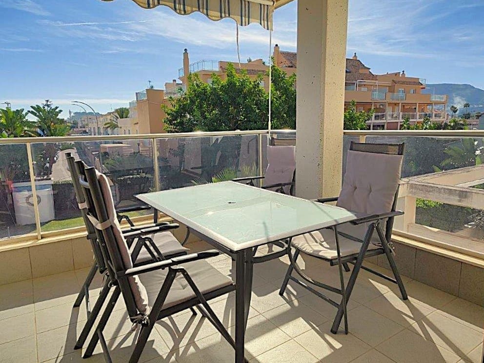 Apartamento de 2 habitaciones en Dénia en venta con piscina - 335.000 € (Ref: 9399820)