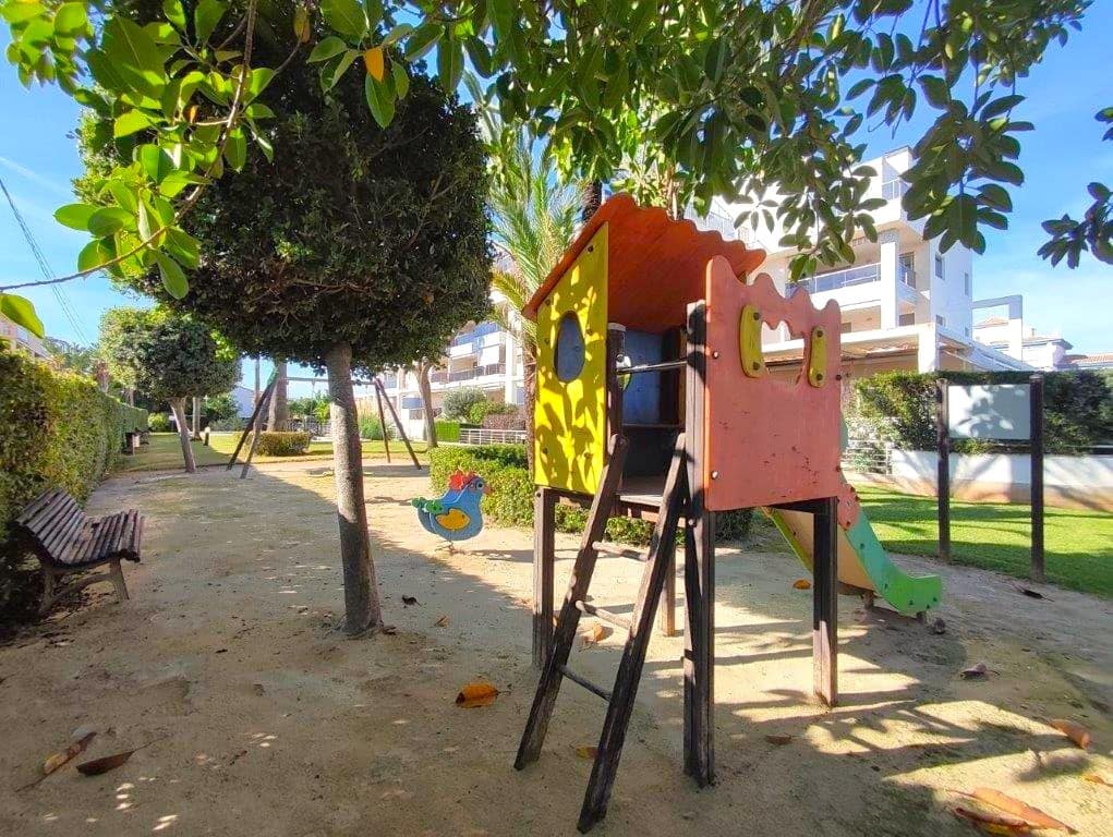 Apartamento de 2 habitaciones en Dénia en venta con piscina - 335.000 € (Ref: 9399820)