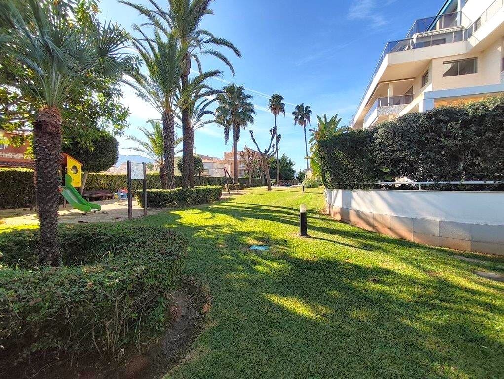 Apartamento de 2 habitaciones en Dénia en venta con piscina - 335.000 € (Ref: 9399820)