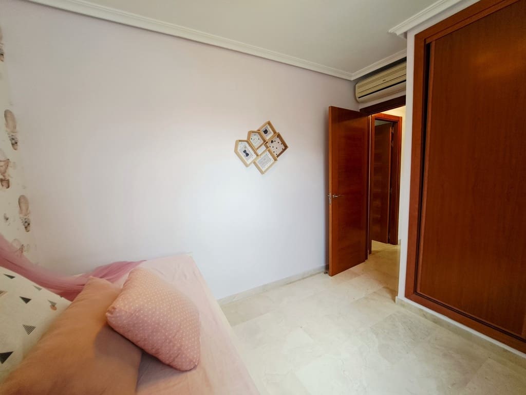 2 bedroom Apartment for sale in Denia with pool - € 295,000 (Ref: 9399820)