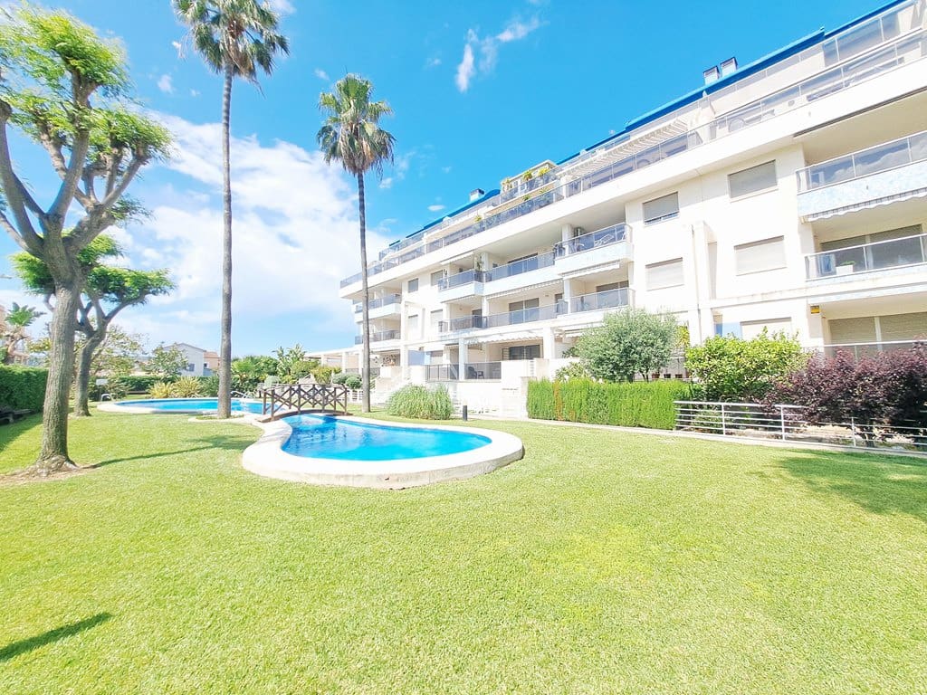 2 bedroom Apartment for sale in Denia with pool - € 295,000 (Ref: 9399820)