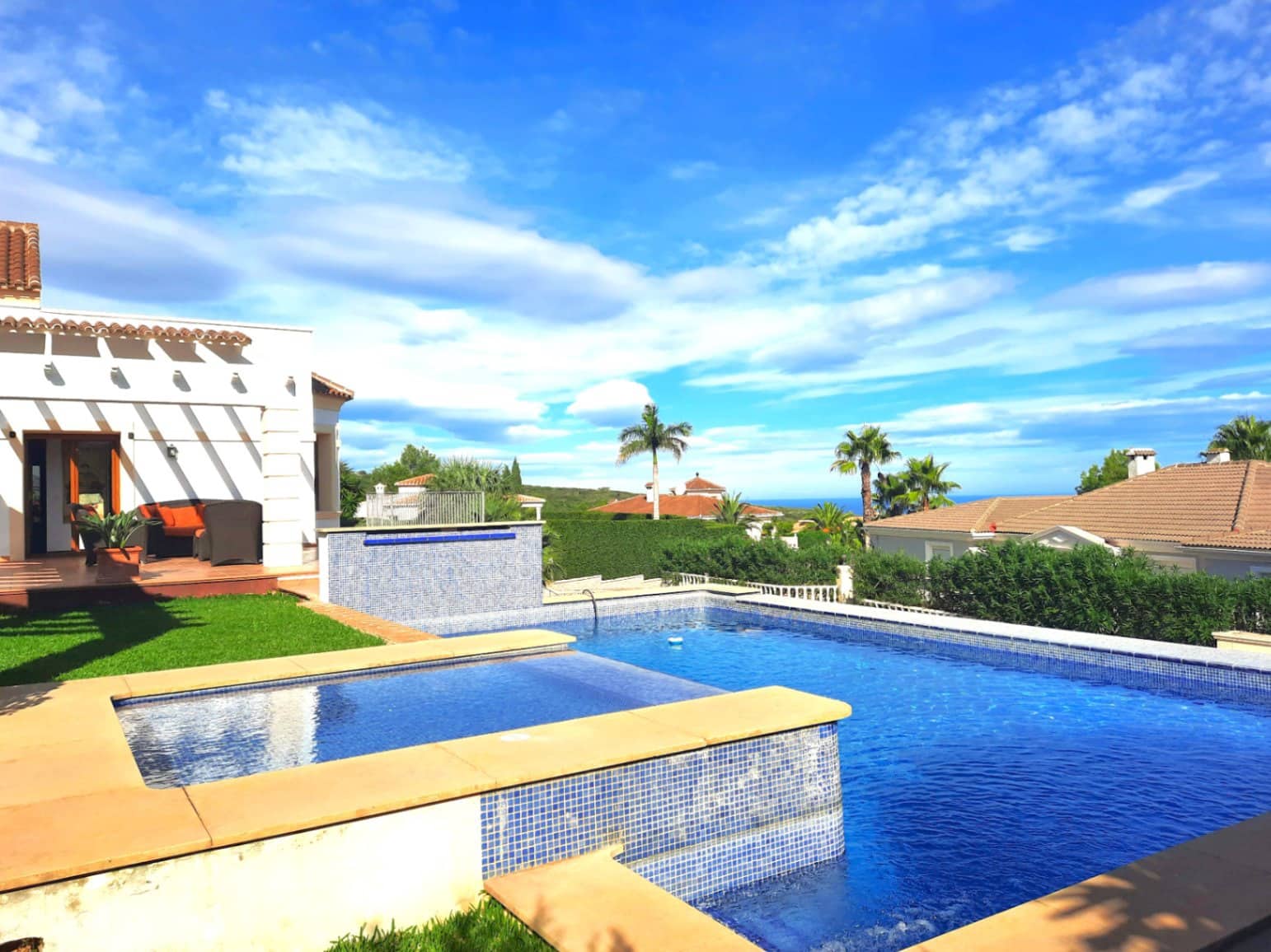 Chalet de 4 habitaciones en Dénia en venta con piscina garaje - 980.000 € (Ref: 9405895)