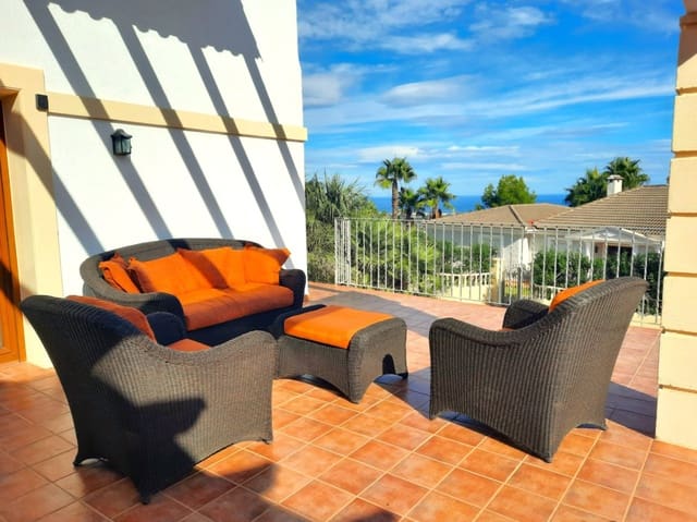 4 sypialnia Willa na sprzedaż w El Montgó, Dénia z basenem garażem - 980 000 € (Ref: 9405895)