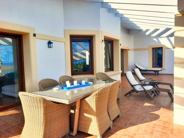 4 sypialnia Willa na sprzedaż w El Montgó, Dénia z basenem garażem - 980 000 € (Ref: 9405895)