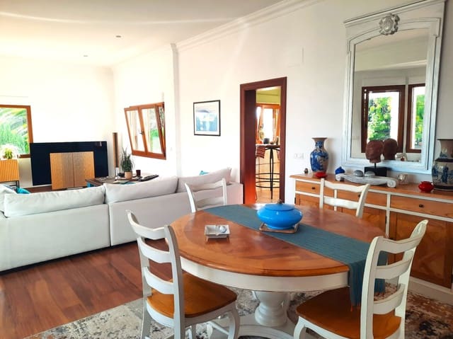 4 sypialnia Willa na sprzedaż w El Montgó, Dénia z basenem garażem - 980 000 € (Ref: 9405895)