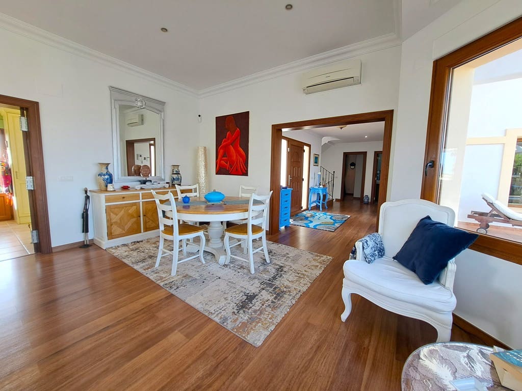 4 soveværelse Villa til salg i Denia med swimmingpool garage - € 980.000 (Ref: 9405895)