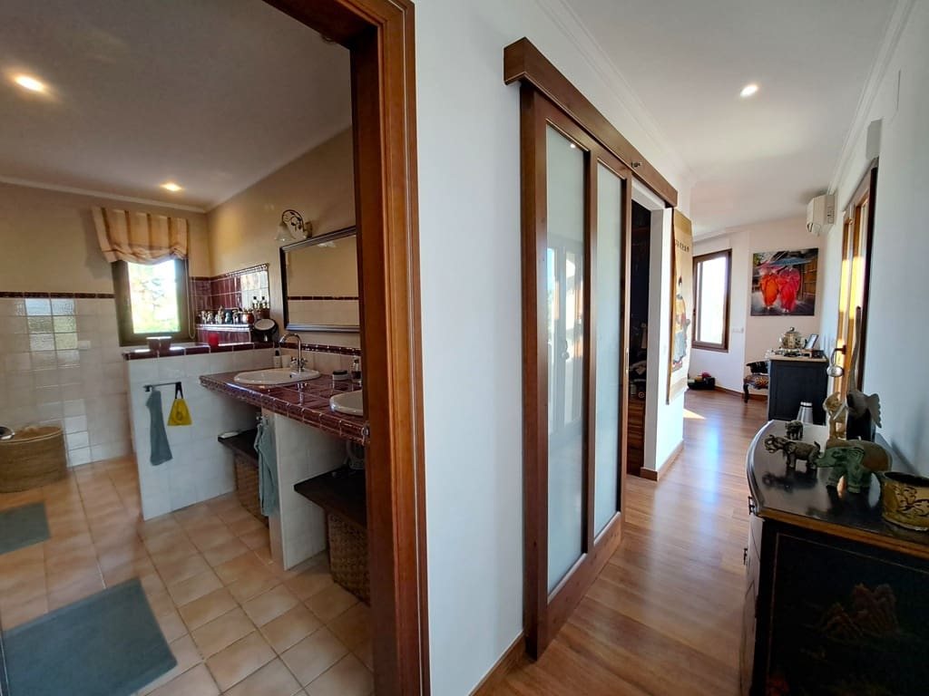 4 soveværelse Villa til salg i Denia med swimmingpool garage - € 980.000 (Ref: 9405895)