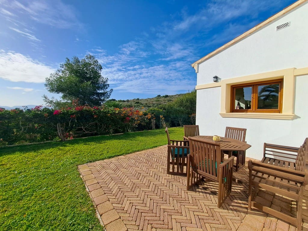 4 soveværelse Villa til salg i Denia med swimmingpool garage - € 980.000 (Ref: 9405895)