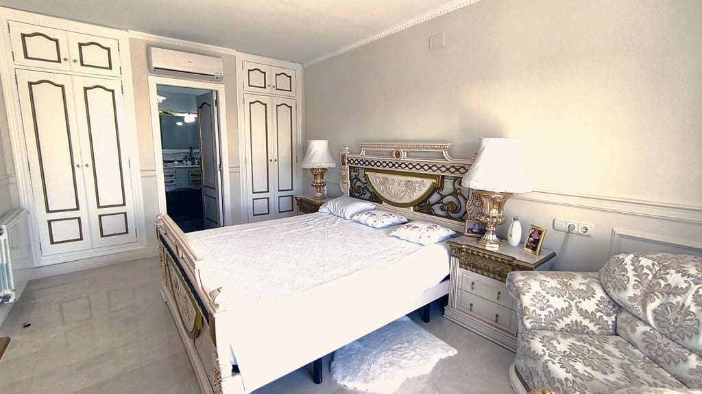 6 slaapkamer Villa te koop in La Sella met zwembad garage - € 1.400.000 (Ref: 9409936)