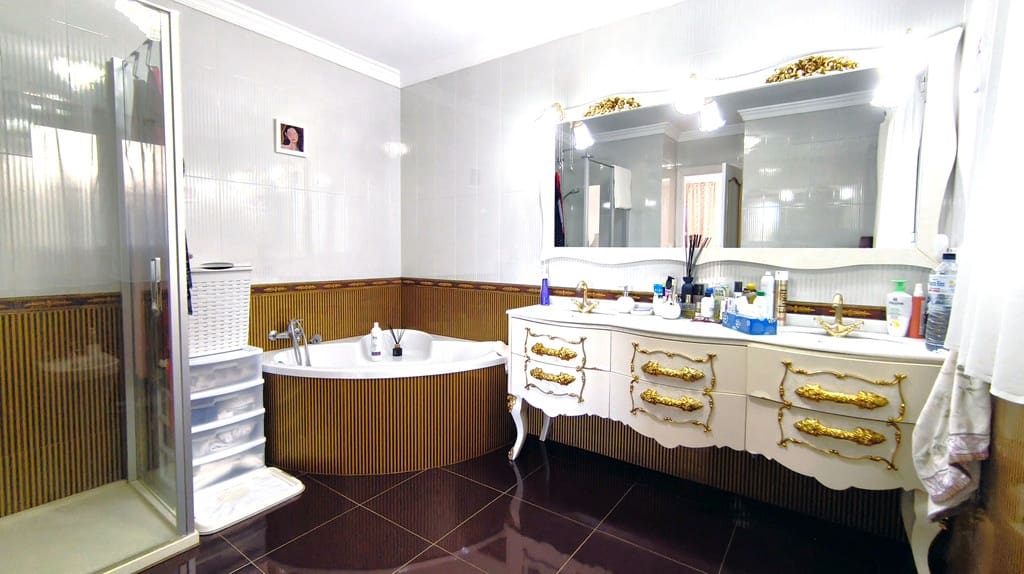 6 slaapkamer Villa te koop in La Sella met zwembad garage - € 1.400.000 (Ref: 9409936)