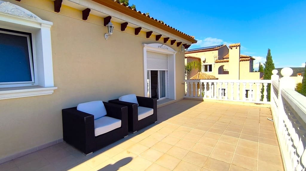 6 slaapkamer Villa te koop in La Sella met zwembad garage - € 1.400.000 (Ref: 9409936)