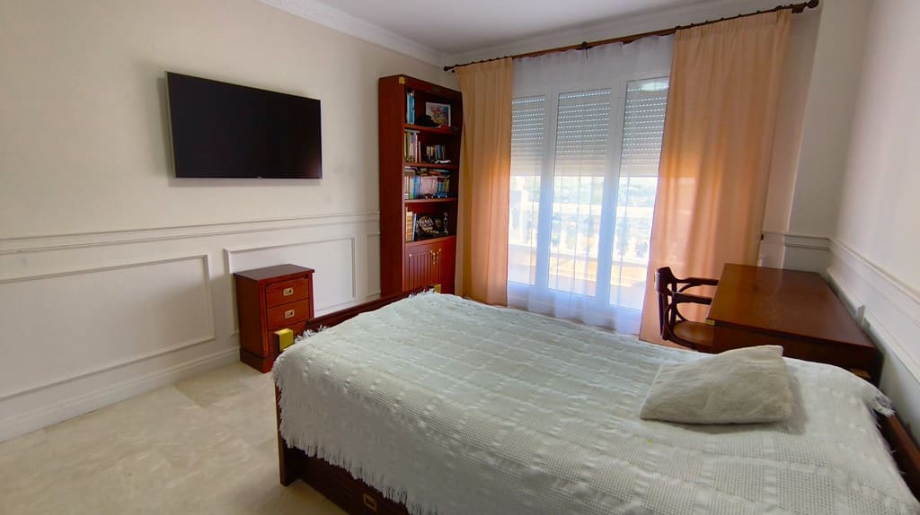 6 slaapkamer Villa te koop in La Sella met zwembad garage - € 1.400.000 (Ref: 9409936)