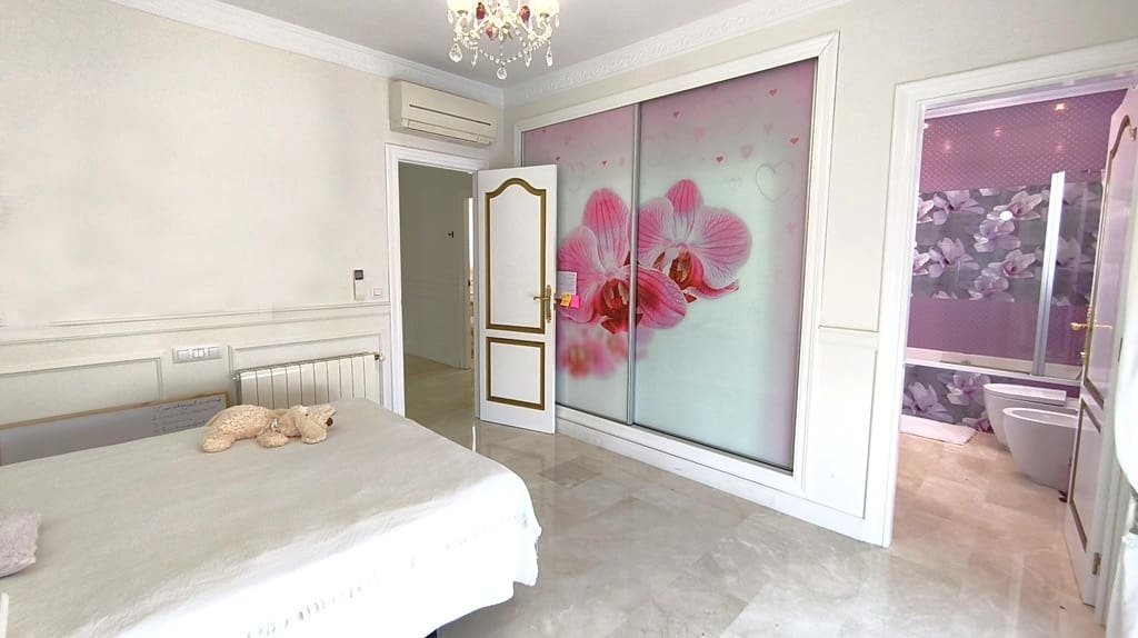 6 slaapkamer Villa te koop in La Sella met zwembad garage - € 1.400.000 (Ref: 9409936)