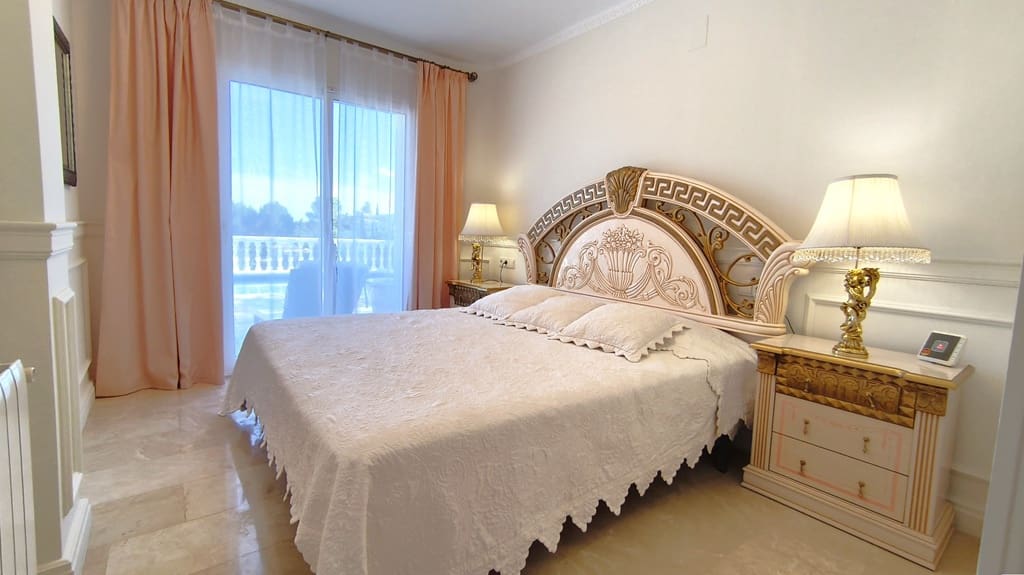 6 slaapkamer Villa te koop in La Sella met zwembad garage - € 1.400.000 (Ref: 9409936)