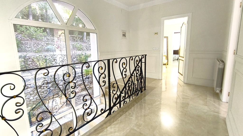 6 slaapkamer Villa te koop in La Sella met zwembad garage - € 1.400.000 (Ref: 9409936)