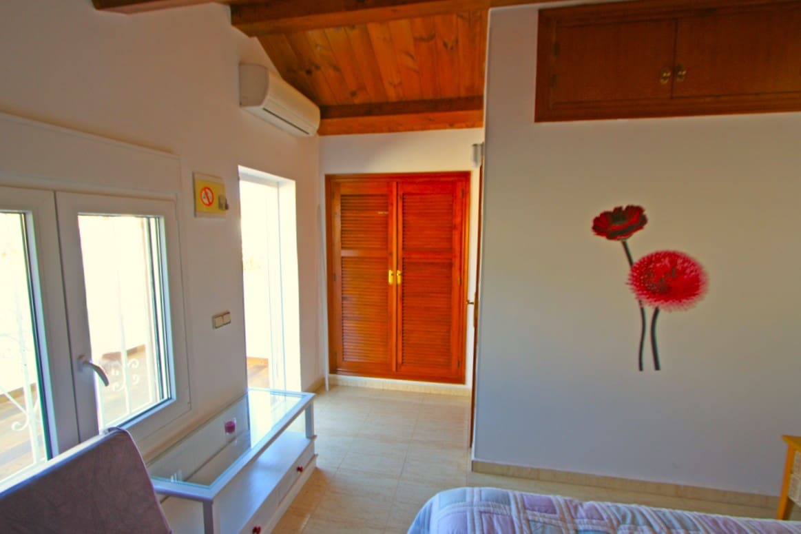 3 soveværelse Byhus til salg i Denia med swimmingpool garage - € 320.000 (Ref: 9410232)