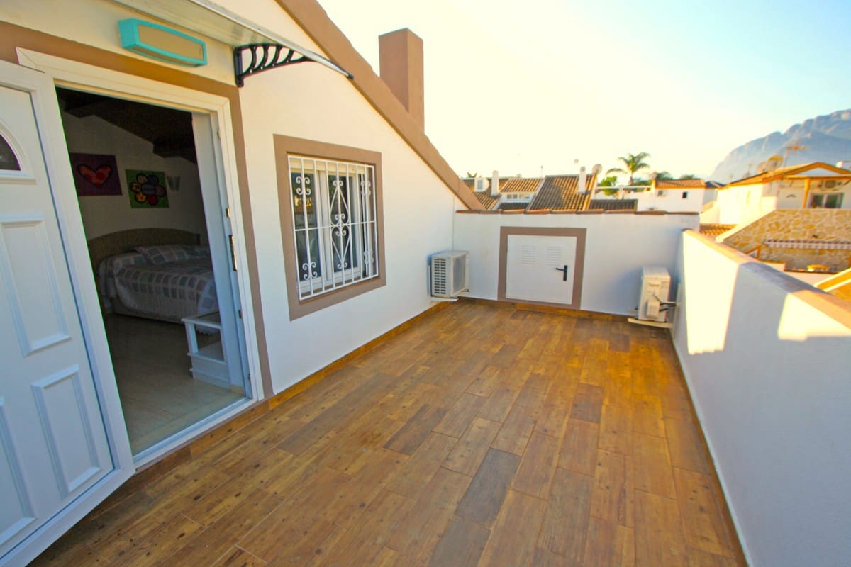 3 soveværelse Byhus til salg i Denia med swimmingpool garage - € 320.000 (Ref: 9410232)