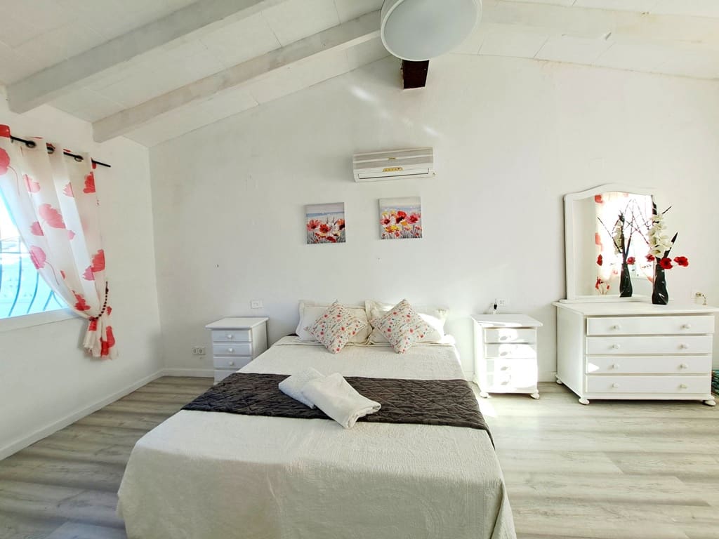 2 soveværelse Rækkehus til salg i Denia med garage - € 280.000 (Ref: 9415258)