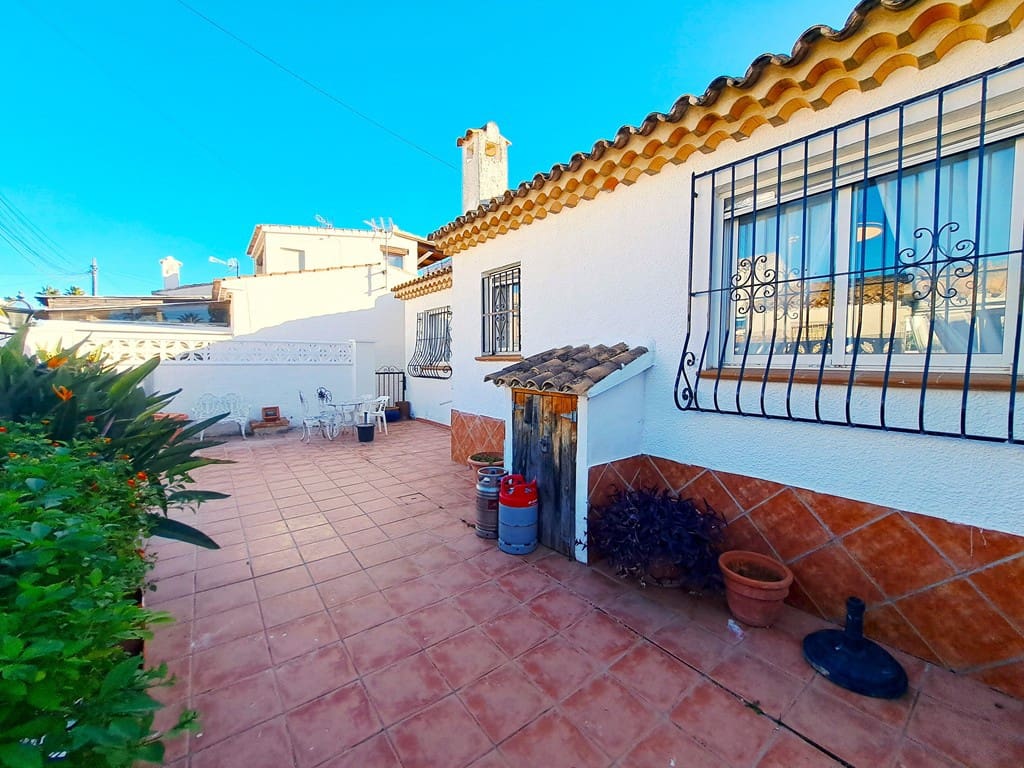 2 soveværelse Rækkehus til salg i Denia med garage - € 280.000 (Ref: 9415258)