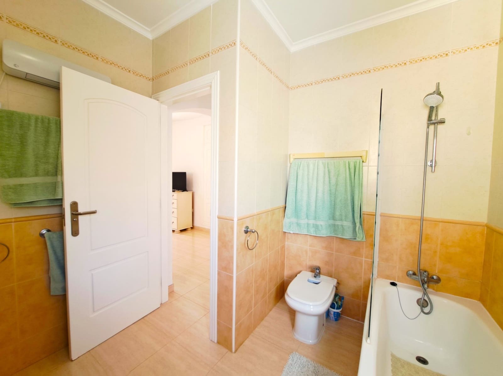 3 Zimmer Villa zu verkaufen in La Sella mit Pool Garage - 349.000 € (Ref: 9415361)