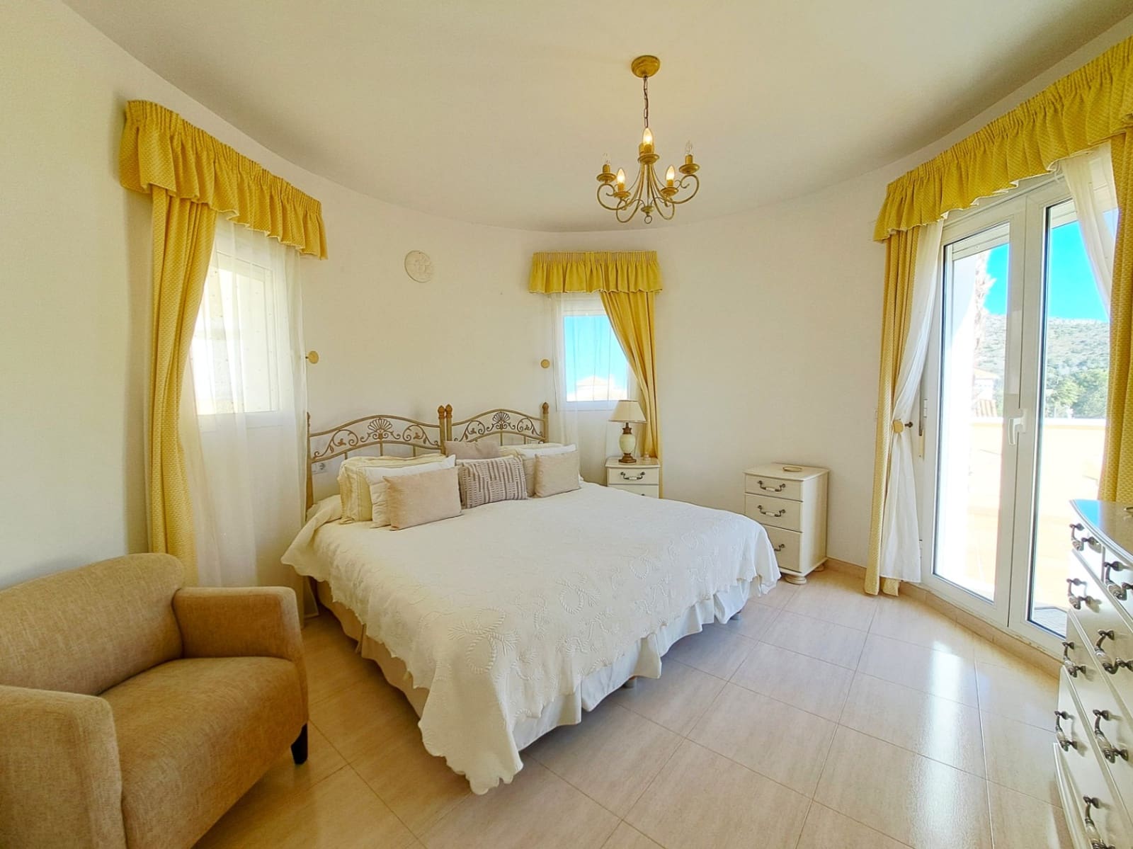 3 Zimmer Villa zu verkaufen in La Sella mit Pool Garage - 349.000 € (Ref: 9415361)