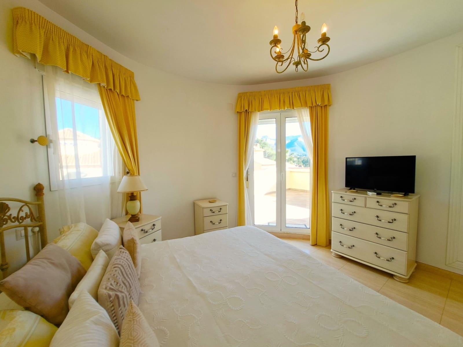 3 Zimmer Villa zu verkaufen in La Sella mit Pool Garage - 349.000 € (Ref: 9415361)