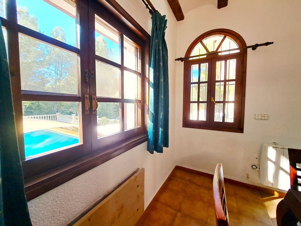4 slaapkamer Villa te koop in La Sella met zwembad garage - € 750.000 (Ref: 9418972)