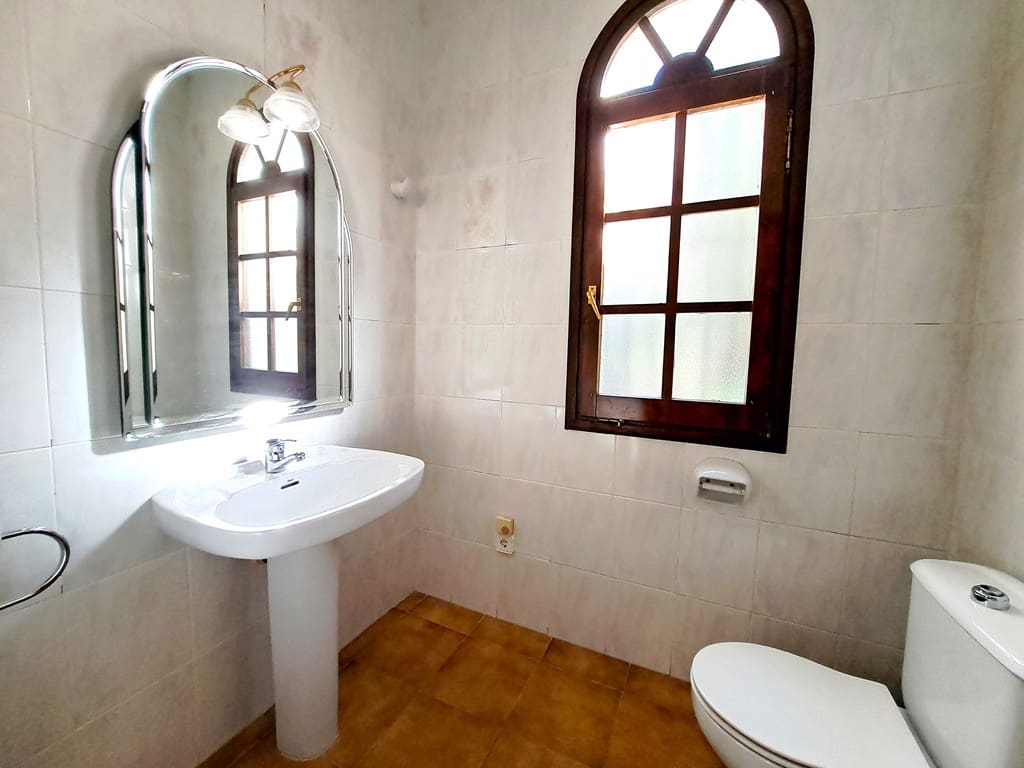 4 slaapkamer Villa te koop in La Sella met zwembad garage - € 750.000 (Ref: 9418972)