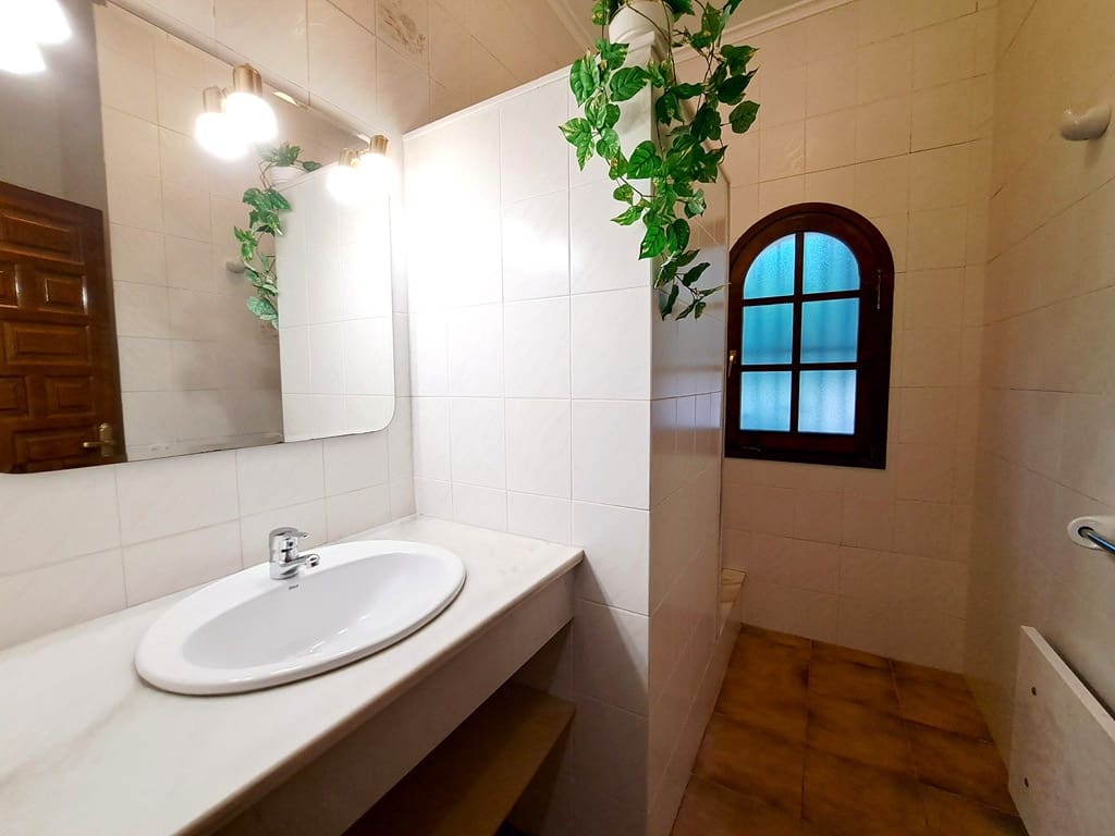 4 slaapkamer Villa te koop in La Sella met zwembad garage - € 750.000 (Ref: 9418972)