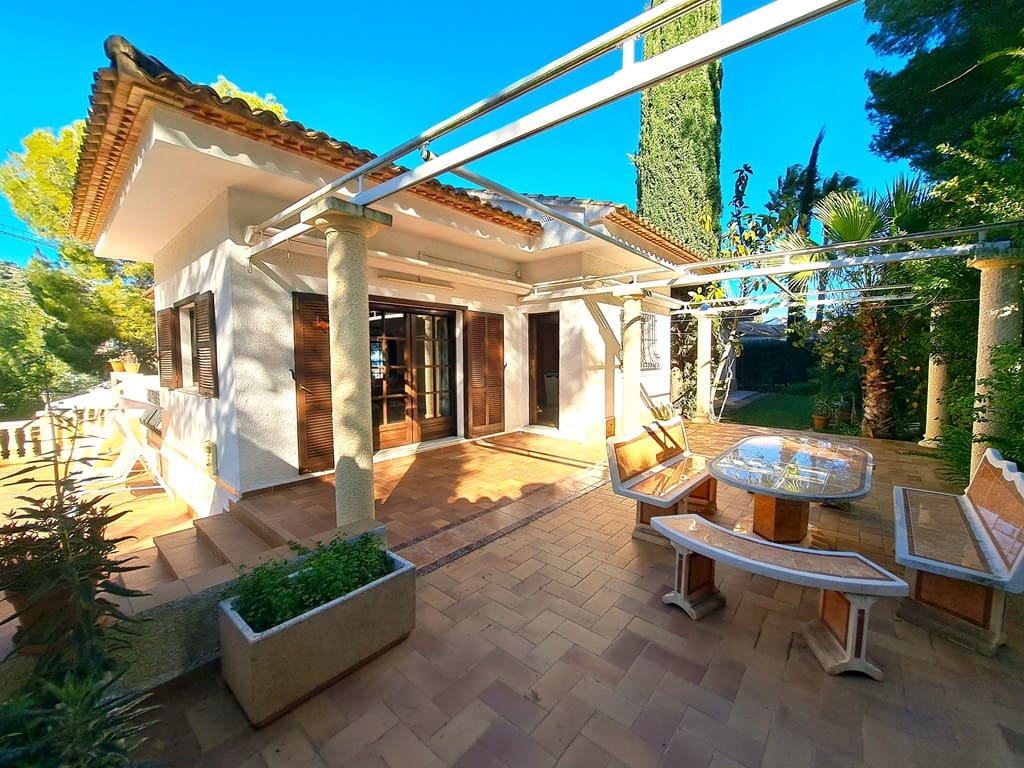 4 slaapkamer Villa te koop in La Sella met zwembad garage - € 750.000 (Ref: 9418972)