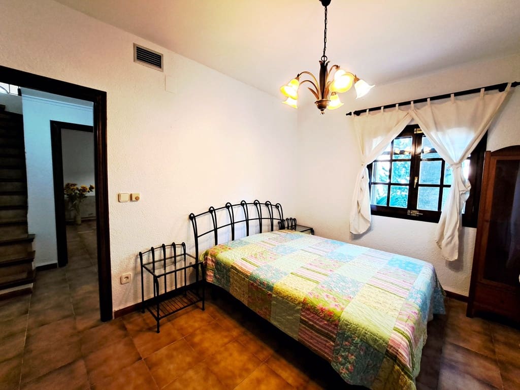 4 slaapkamer Villa te koop in La Sella met zwembad garage - € 750.000 (Ref: 9418972)