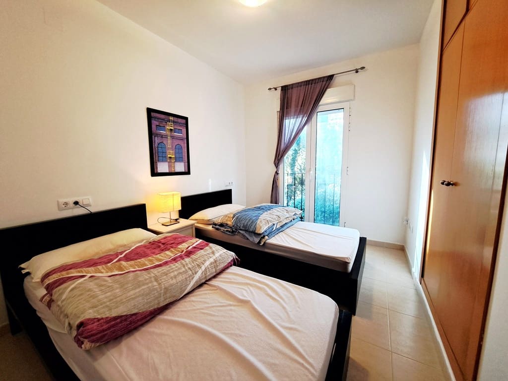 2 sovrum Lägenhet att hyra i Denia med pool - 800 € (Ref: 9480733)