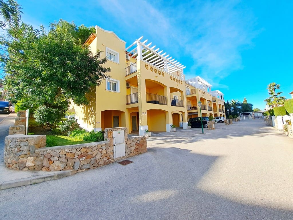 2 sovrum Lägenhet att hyra i Denia med pool - 800 € (Ref: 9480733)