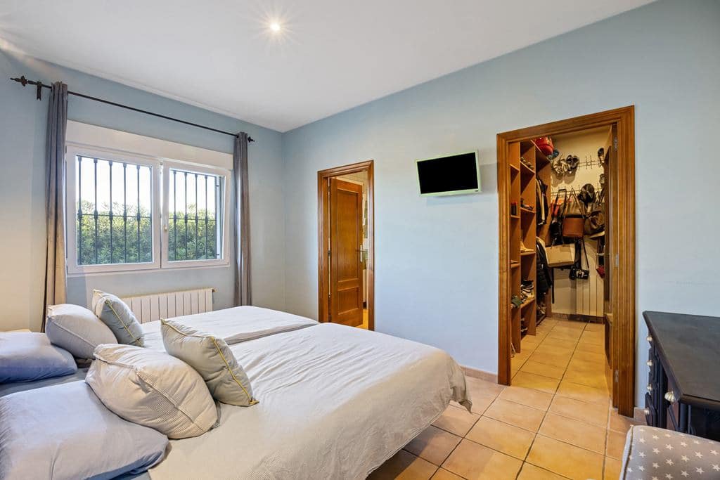 7 Zimmer Villa zu verkaufen in Denia mit Pool Garage - 1.150.000 € (Ref: 9496591)