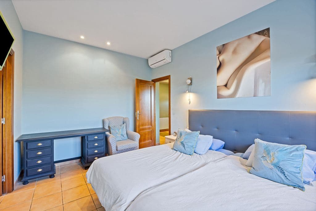 7 Zimmer Villa zu verkaufen in Denia mit Pool Garage - 1.150.000 € (Ref: 9496591)