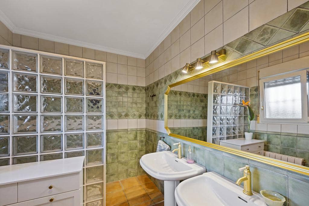 7 Zimmer Villa zu verkaufen in Denia mit Pool Garage - 1.150.000 € (Ref: 9496591)