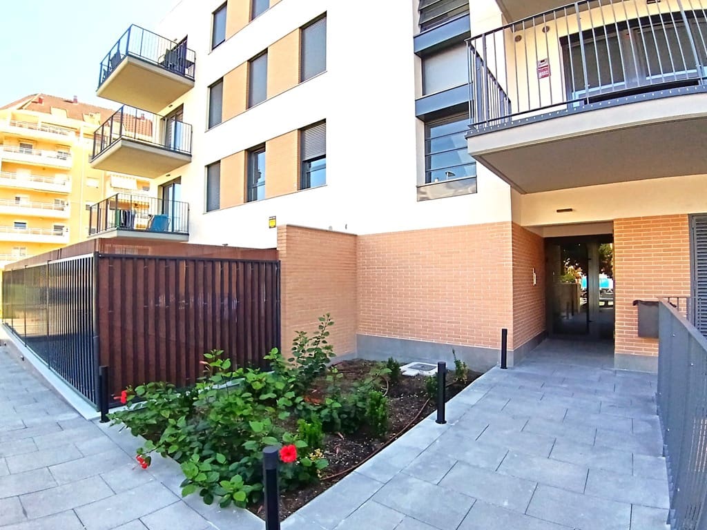 3 bedroom Apartment for sale in Denia with pool - € 453,000 (Ref: 9496695)