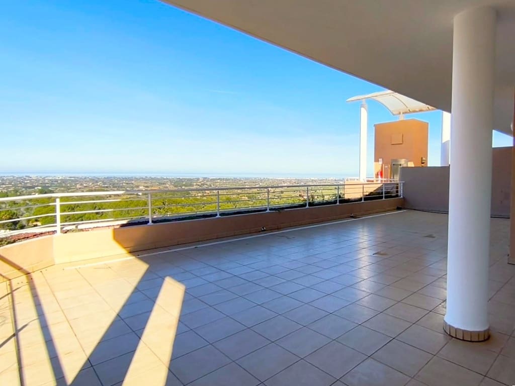 2 makuuhuone Kattohuoneisto myytävänä paikassa La Sella mukana uima-altaan 
autotalli - 525 000 € (Ref: 9525755)