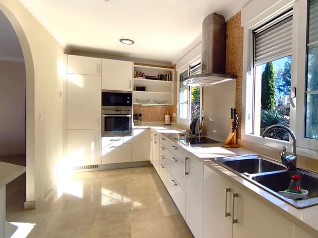 2 makuuhuone Kattohuoneisto myytävänä paikassa La Sella mukana uima-altaan 
autotalli - 525 000 € (Ref: 9525755)