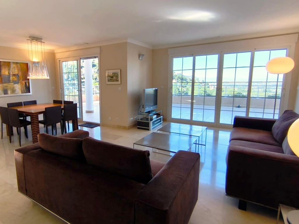 2 makuuhuone Kattohuoneisto myytävänä paikassa La Sella mukana uima-altaan 
autotalli - 525 000 € (Ref: 9525755)