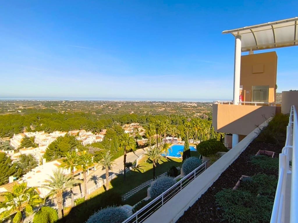 2 makuuhuone Kattohuoneisto myytävänä paikassa La Sella mukana uima-altaan 
autotalli - 525 000 € (Ref: 9525755)