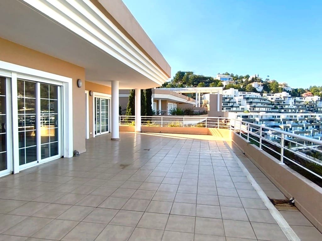 2 makuuhuone Kattohuoneisto myytävänä paikassa La Sella mukana uima-altaan 
autotalli - 525 000 € (Ref: 9525755)