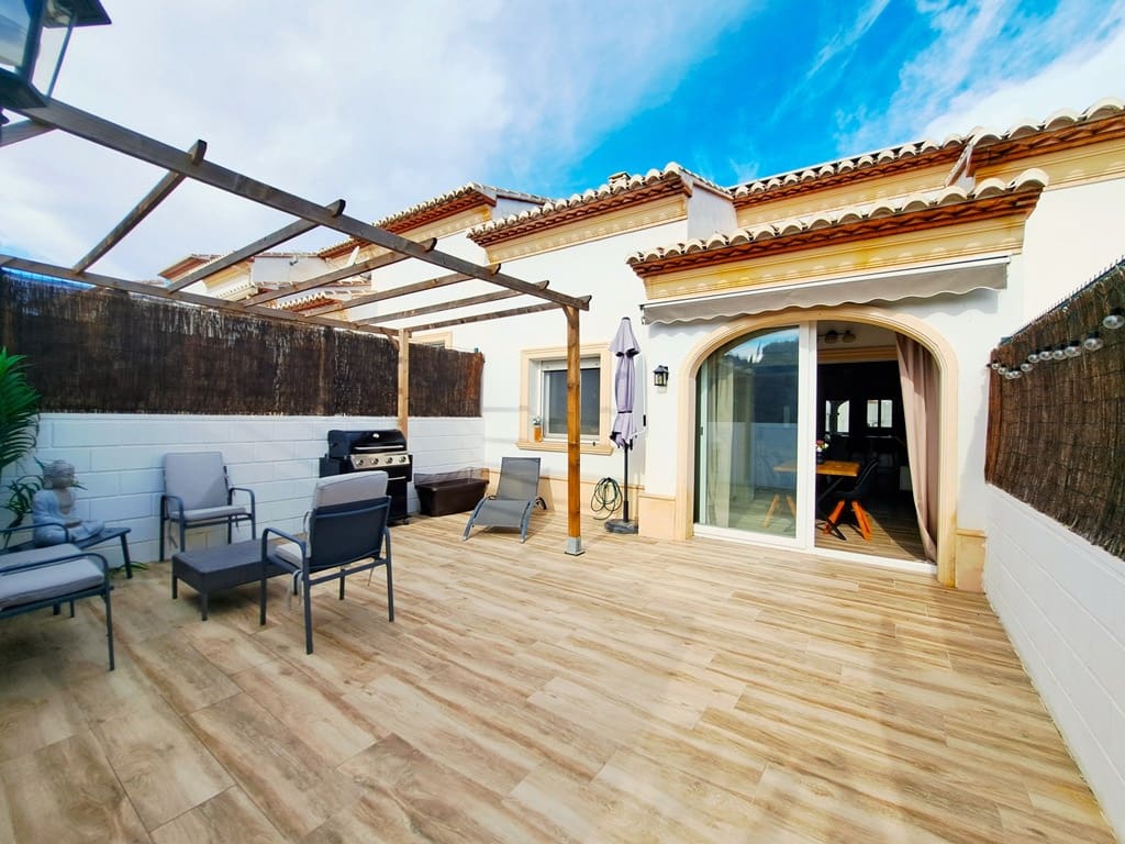 2 Zimmer Haus zu verkaufen in Benitachell / Benitatxell mit Pool Garage - 320.000 € (Ref: 9557363)