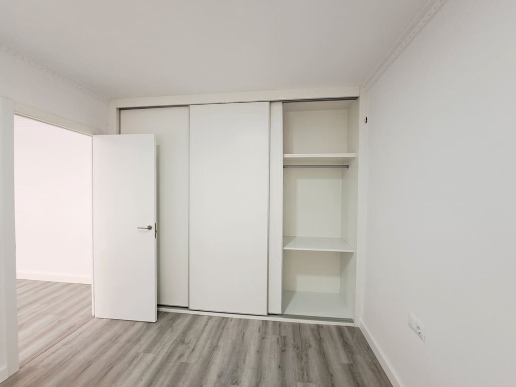 Apartamento de 4 habitaciones en Dénia en venta - 245.000 € (Ref: 9566741)