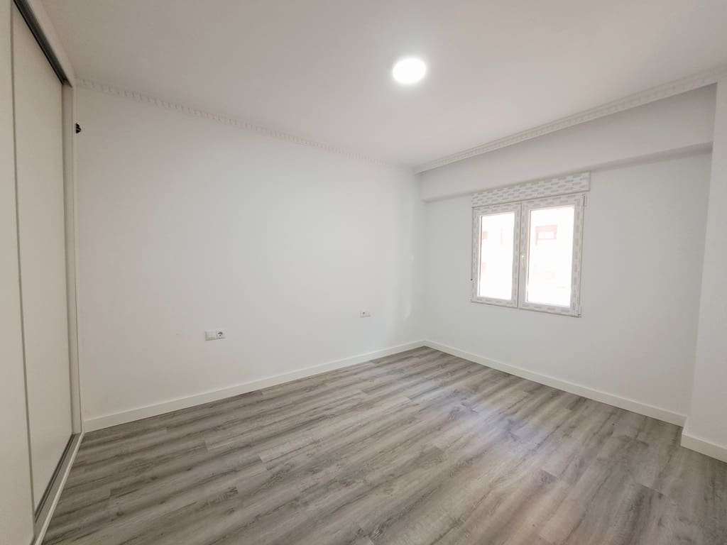 Apartamento de 4 habitaciones en Dénia en venta - 245.000 € (Ref: 9566741)