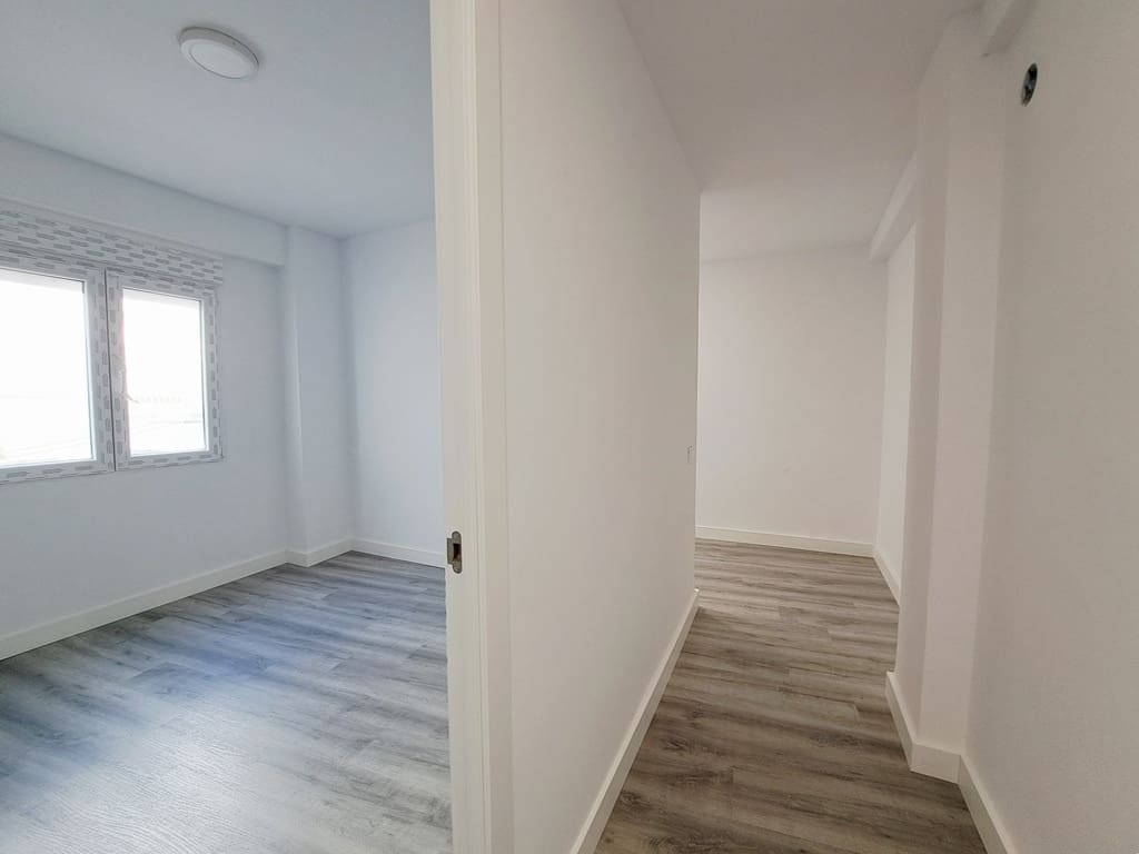 Apartamento de 4 habitaciones en Dénia en venta - 245.000 € (Ref: 9566741)