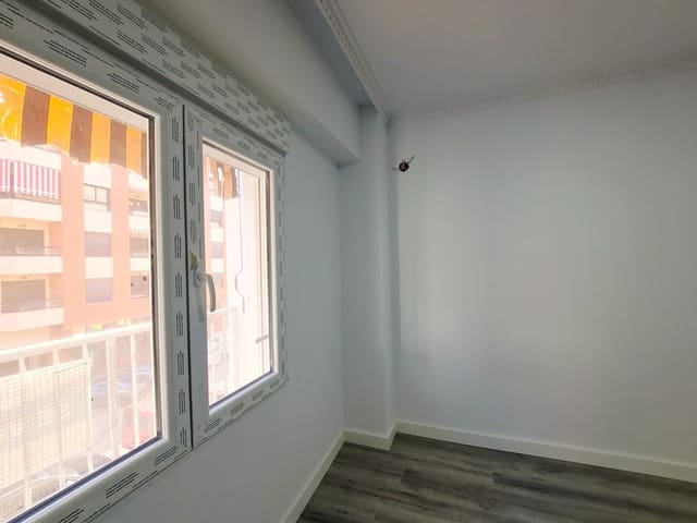 4 slaapkamer Appartement te koop in Dénia - € 245.000 (Ref: 9566741)