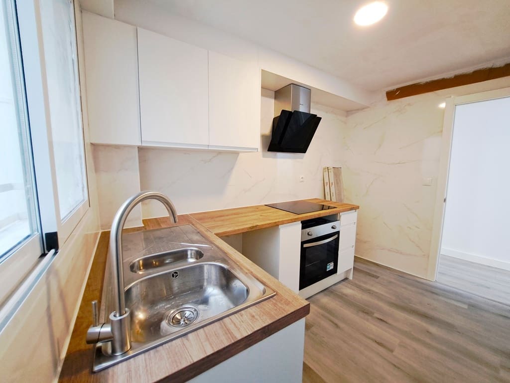 Apartamento de 4 habitaciones en Dénia en venta - 245.000 € (Ref: 9566741)